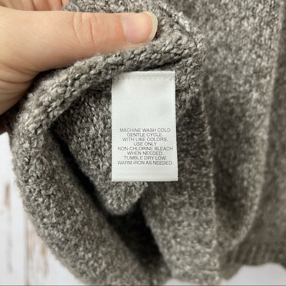 Duo Maternity Sweater, Size 1X. Soo soft! Brownish Grey in excellent condition! - Picture 6 of 6